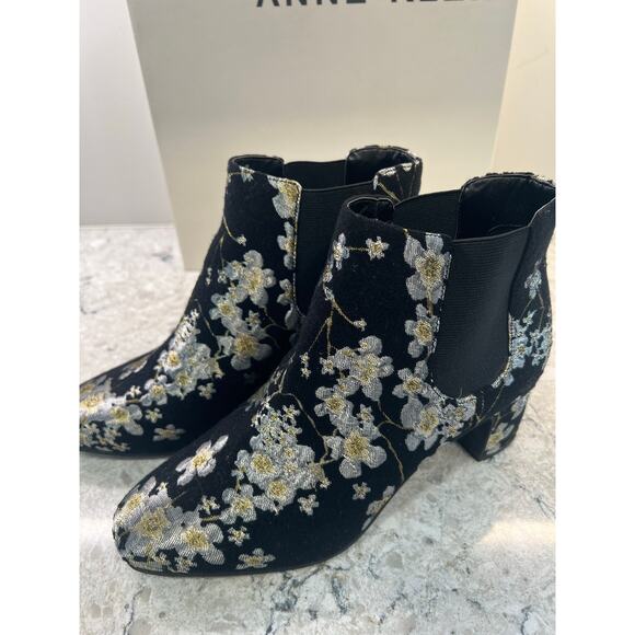 Anne Klein Gorgia Floral Ankle Booties w Block Heels Black Silver Size 8.5 M JL - Picture 3 of 9